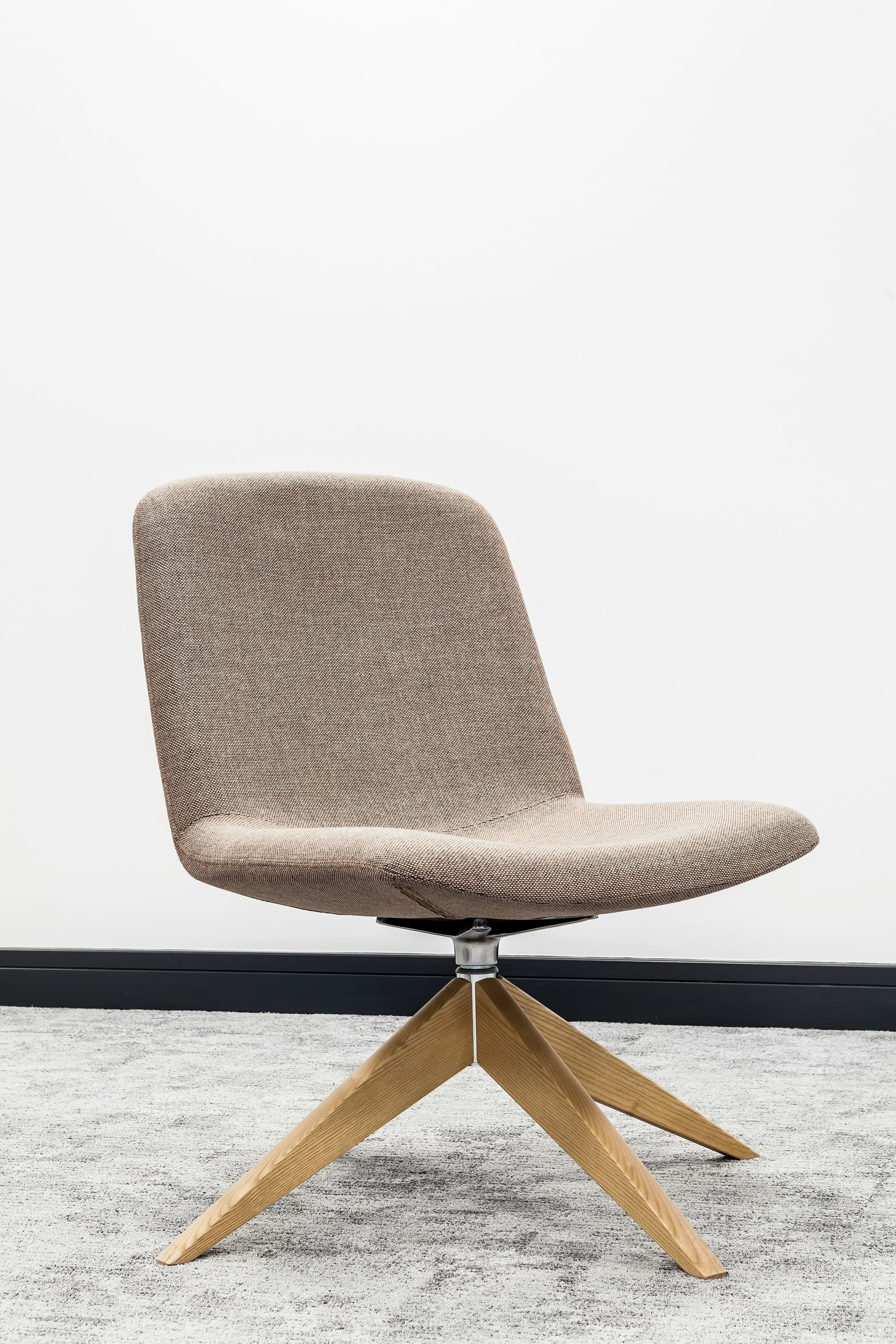 Wren Swivel Chair